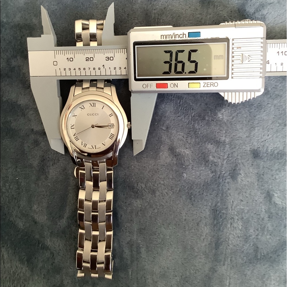 Beautiful authentic GUCCI watches for couple 💞💕 - Picture 10 of 15